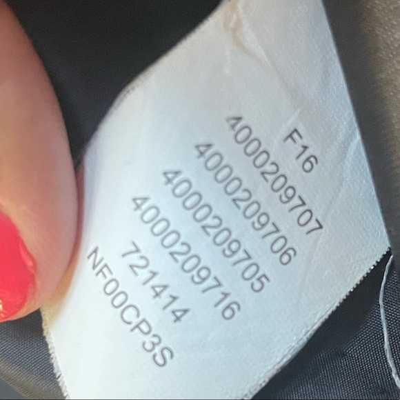 Men’s The North Face Camo style insulated jacket - Picture 4 of 7